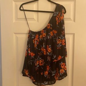 Collective Concepts 1X one shoulder top